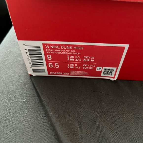Nike dunk high size 8 Women’s - Picture 5 of 5